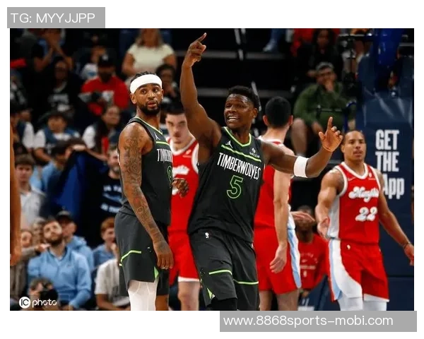 爱德华兹表现出色第三节独揽15分助球队轻松取胜19投9中斩获25分7篮板5助攻