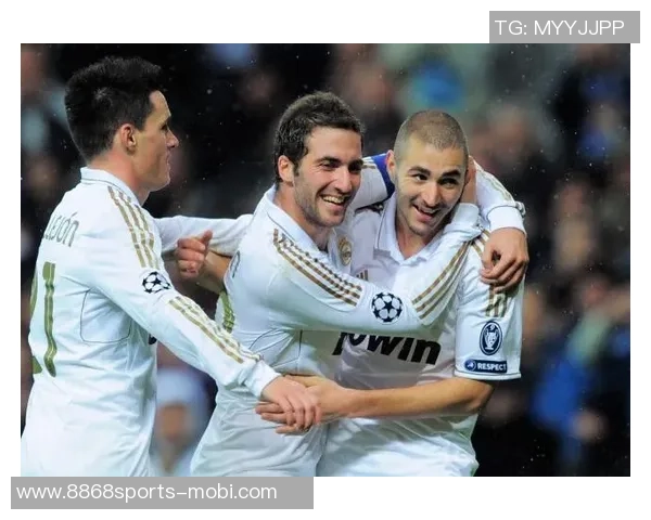 穆里尼奥回忆皇马时期称全胜阿贾克斯因有C罗本泽马伊瓜因助力 穆里尼奥回忆皇马时期称全胜阿贾克斯因有C罗本泽马伊瓜因助力